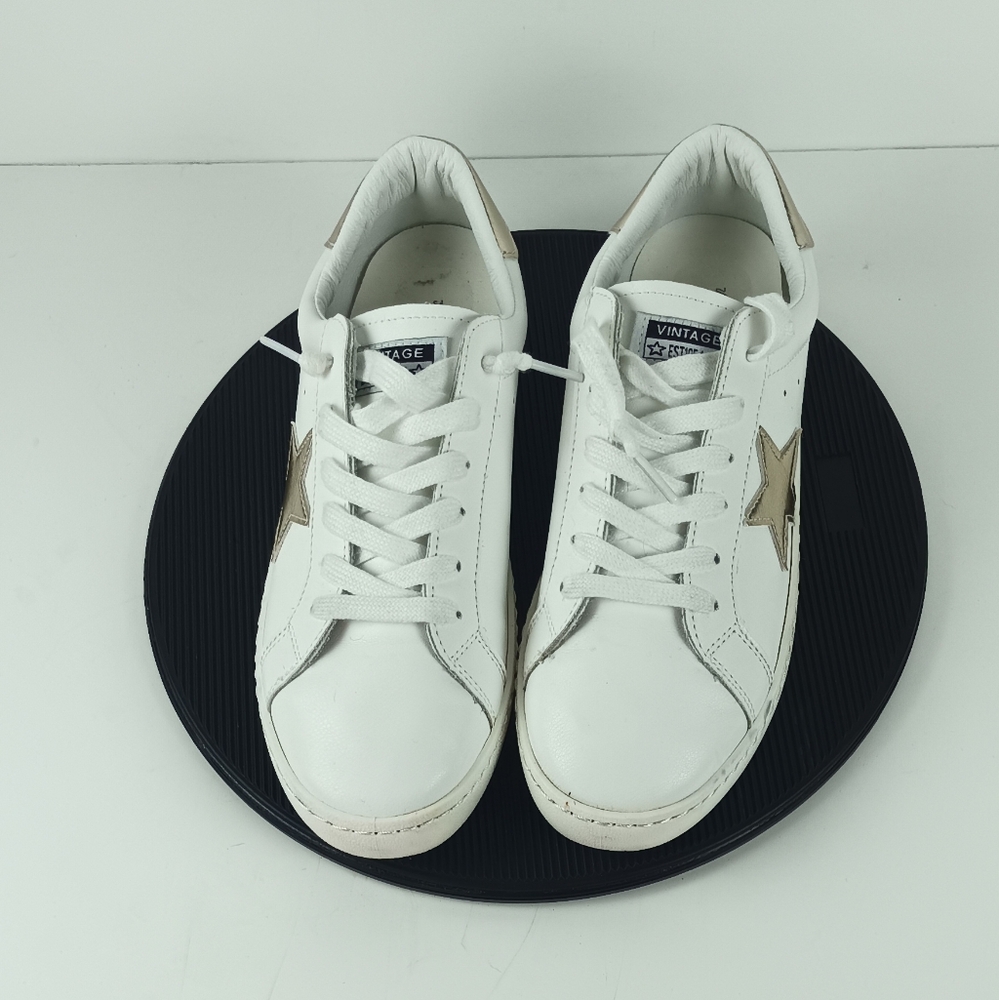 Vintage Havana Carl White Sneakers with Gold Foil Star Accent Size 9